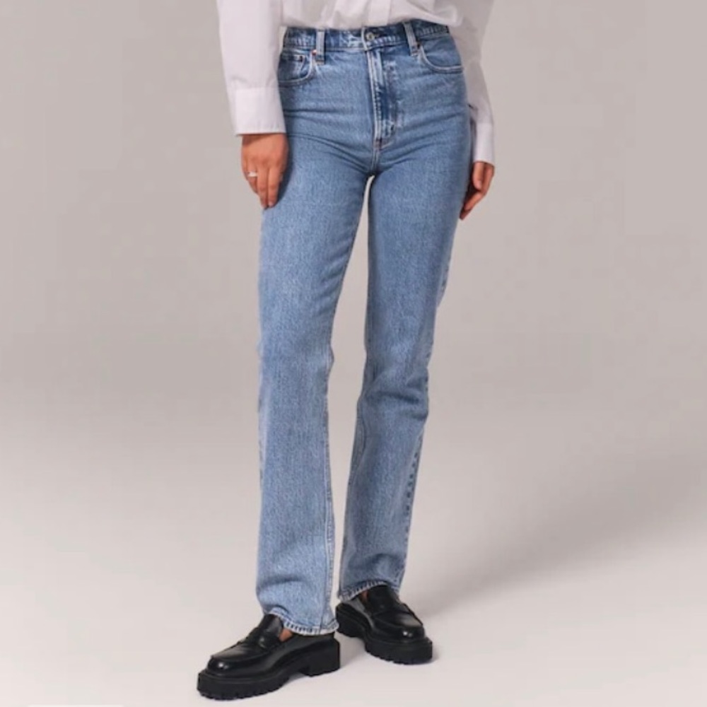 Abercrombie & Fitch 90’s Straight Ultra High Rise Curve Love Jeans 29x8xs